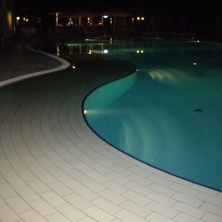 Ninos On The Beach Hotel Roda  Exterior foto