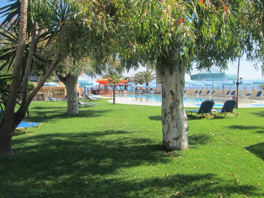 Ninos On The Beach Hotel Roda  Exterior foto