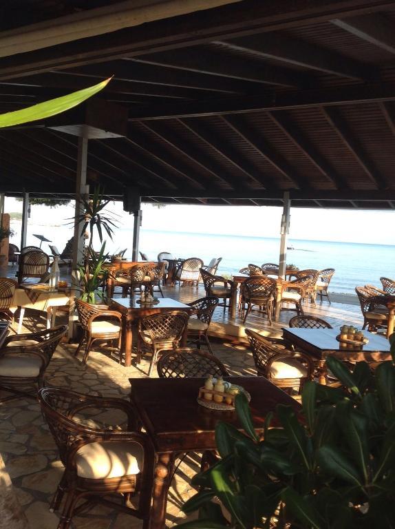Ninos On The Beach Hotel Roda  Exterior foto