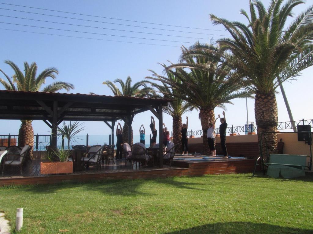 Ninos On The Beach Hotel Roda  Exterior foto
