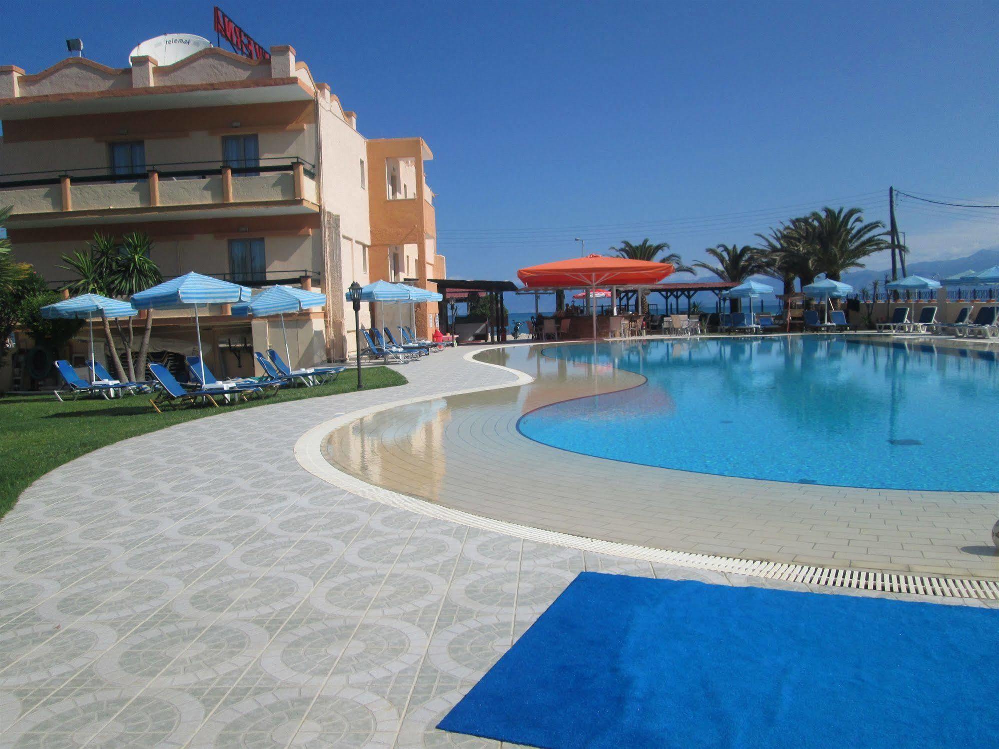 Ninos On The Beach Hotel Roda  Exterior foto